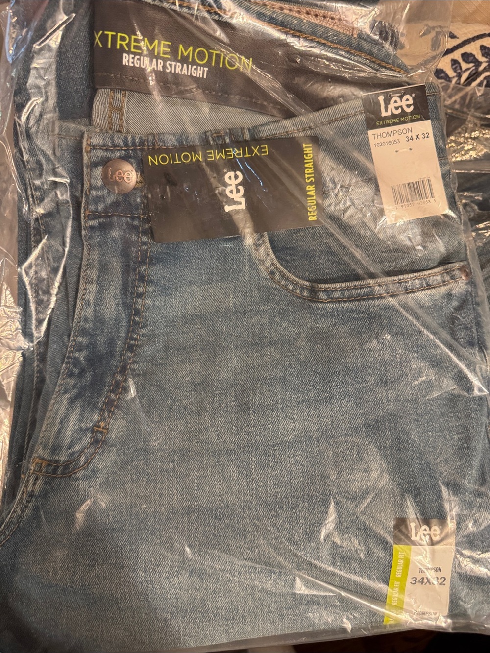Lee Thompson Regular Straight Jeans in Light Blue Wash 34x32 BRAND NEW